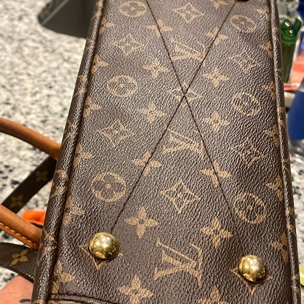 Louis Vuitton Monogram Shoulder Bag with Brown and Tan Accents - Picture 3 of 14